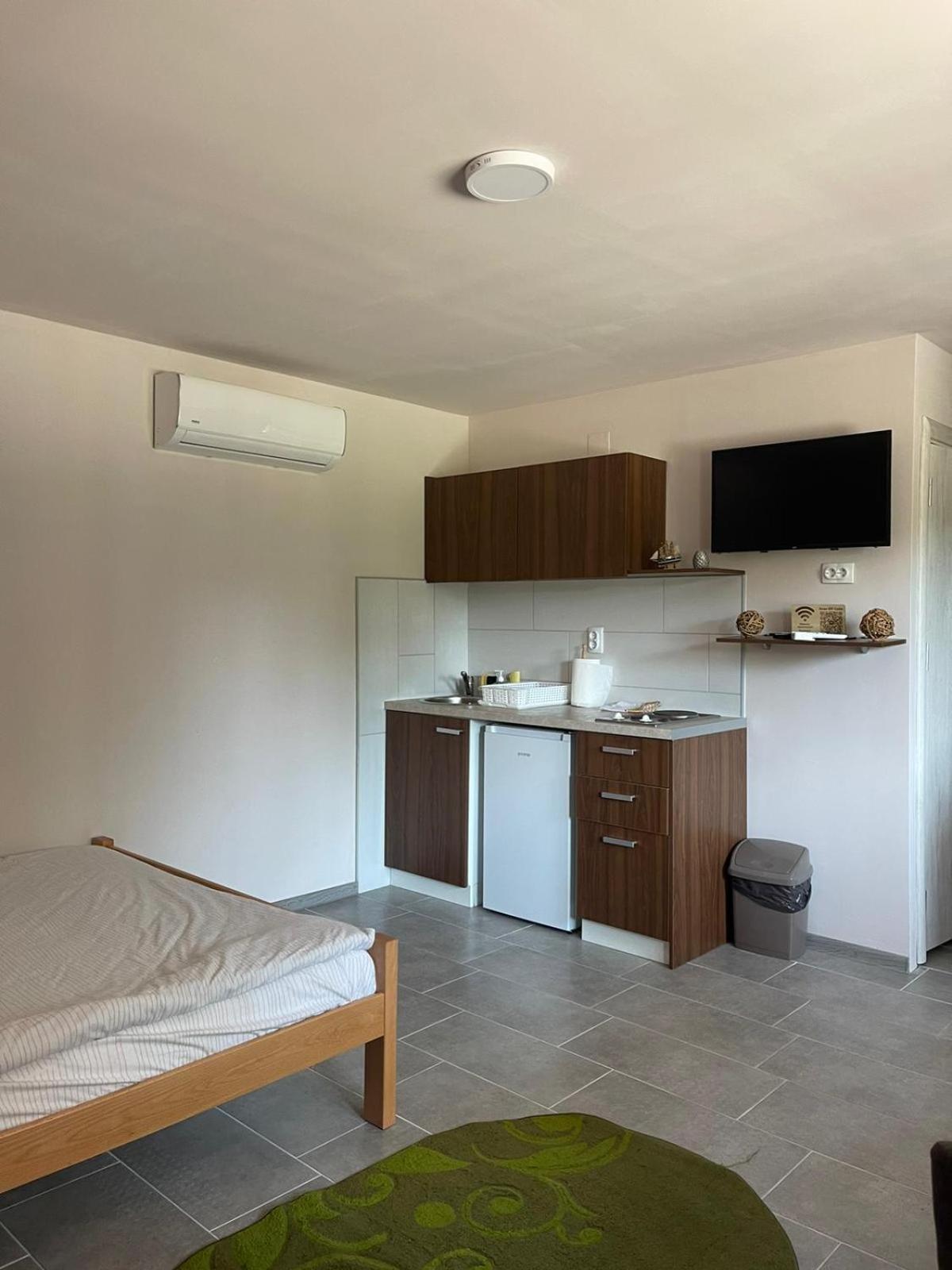 Apartmani Morava 54 Kocino Selo Ngoại thất bức ảnh