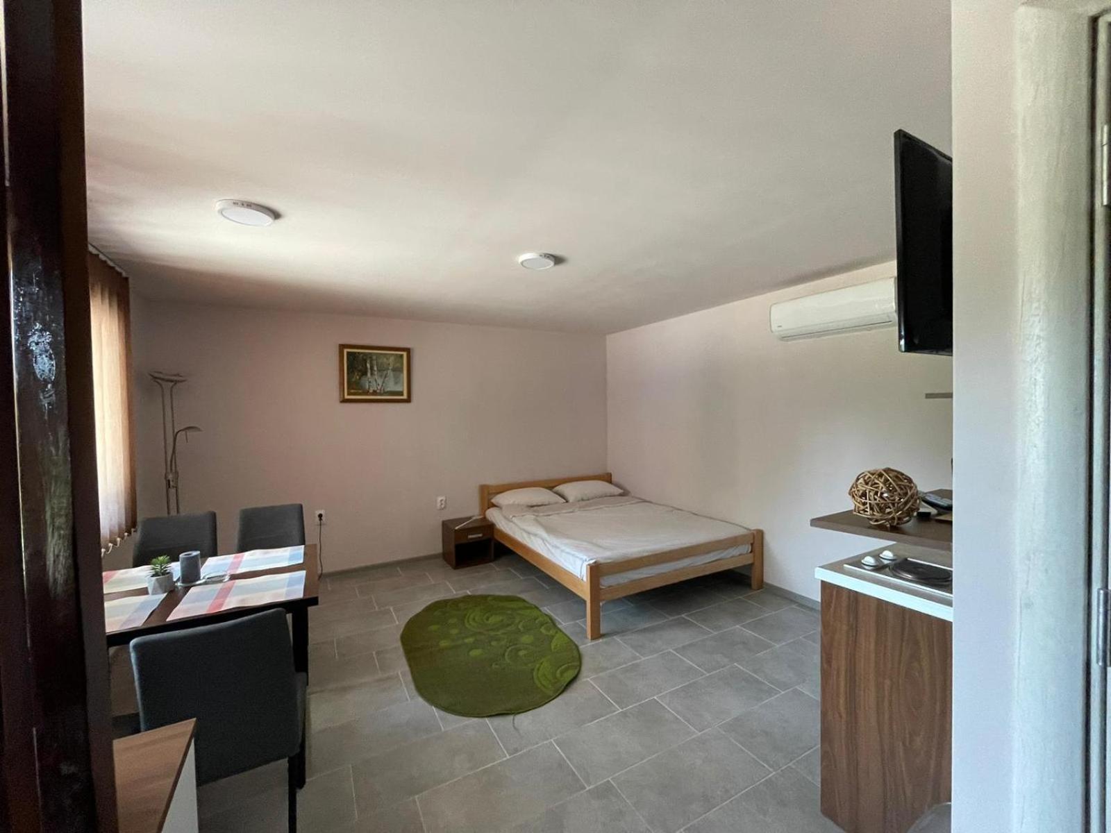 Apartmani Morava 54 Kocino Selo Ngoại thất bức ảnh